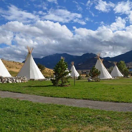 Dreamcatcher Tipi Hotel Gardiner Ngoại thất bức ảnh