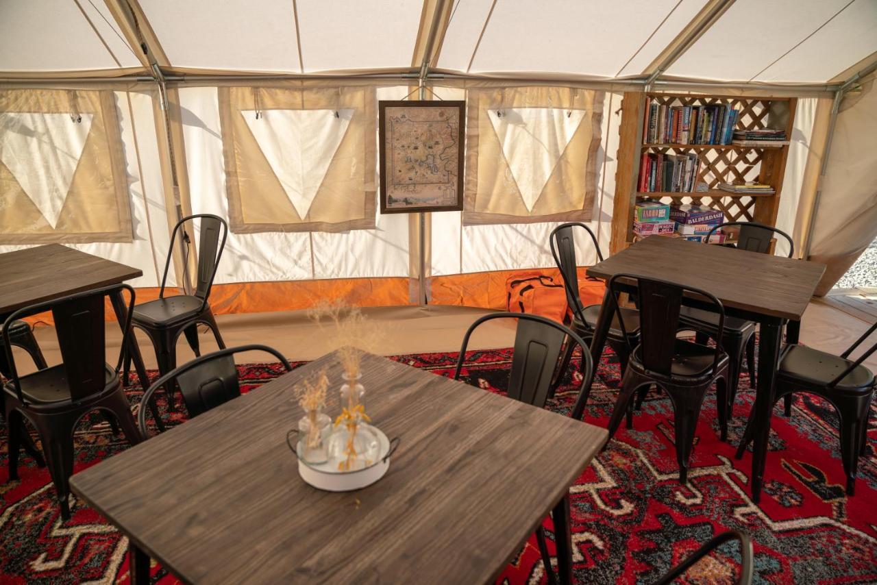 Dreamcatcher Tipi Hotel Gardiner Ngoại thất bức ảnh