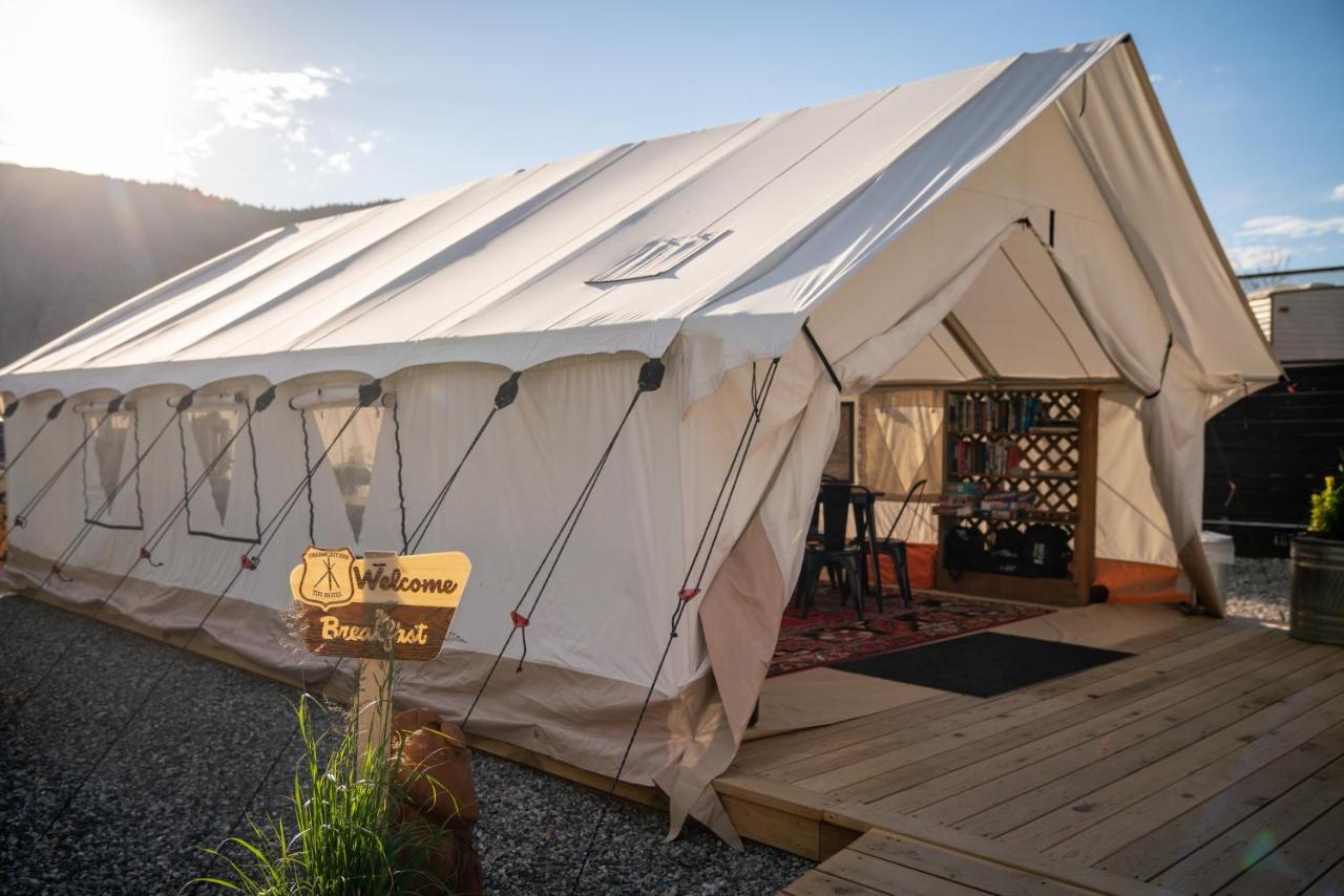 Dreamcatcher Tipi Hotel Gardiner Ngoại thất bức ảnh