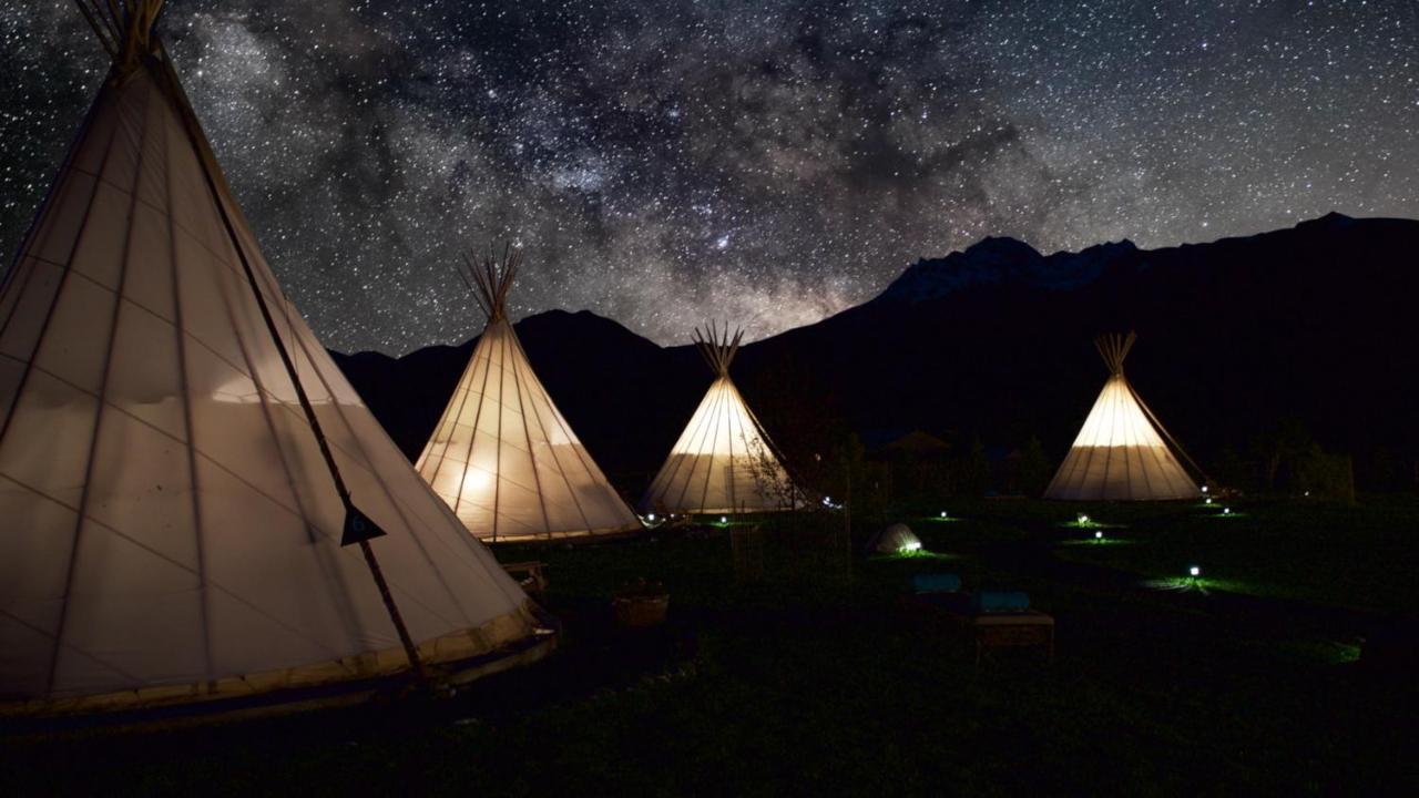 Dreamcatcher Tipi Hotel Gardiner Ngoại thất bức ảnh