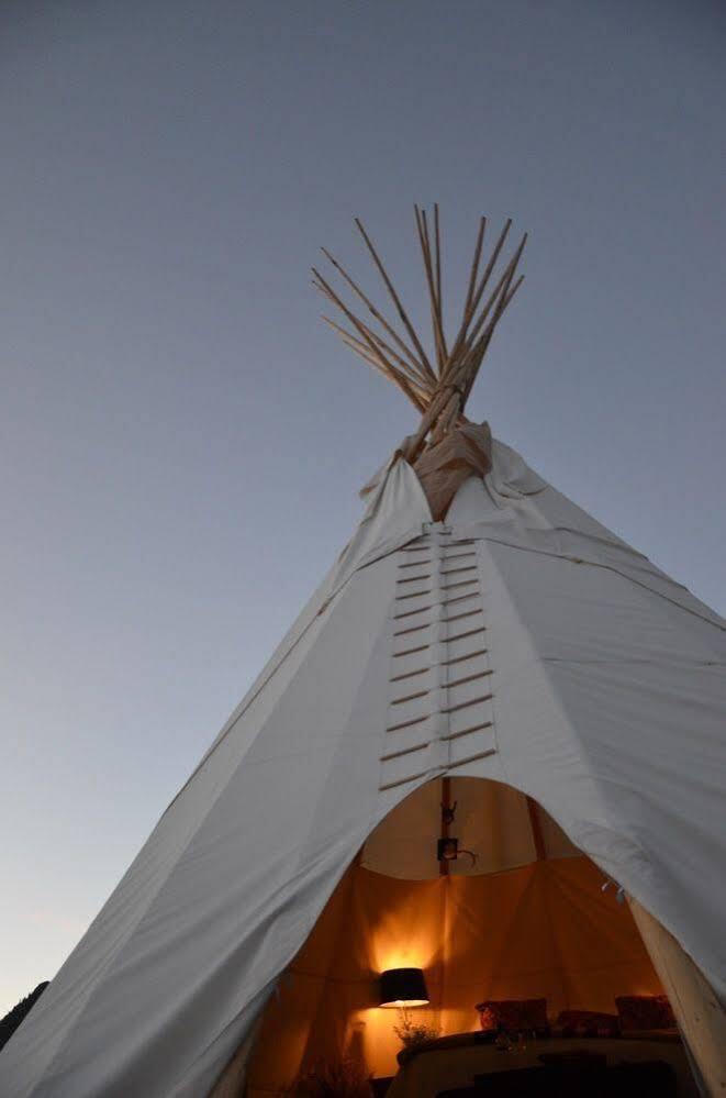 Dreamcatcher Tipi Hotel Gardiner Ngoại thất bức ảnh